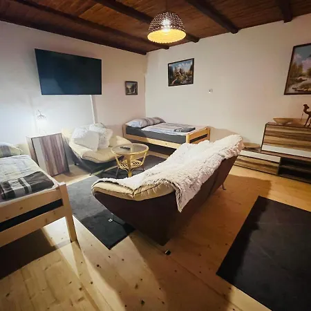 Apartma Luxura * 德辛
