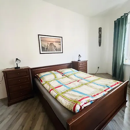 Apartma Luxura * Дечин