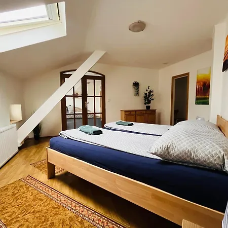 Apartma Luxura * Дечин