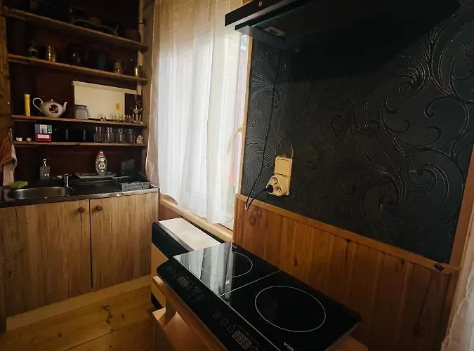 Apartma Luxura דירה *